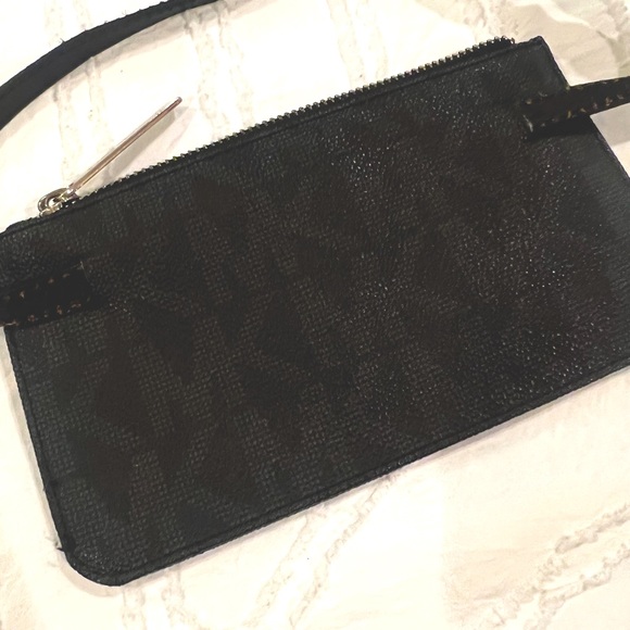 Michael Kors Black Leather Logo Lock Studded front purse/Fanny pack belt - Picture 10 of 11